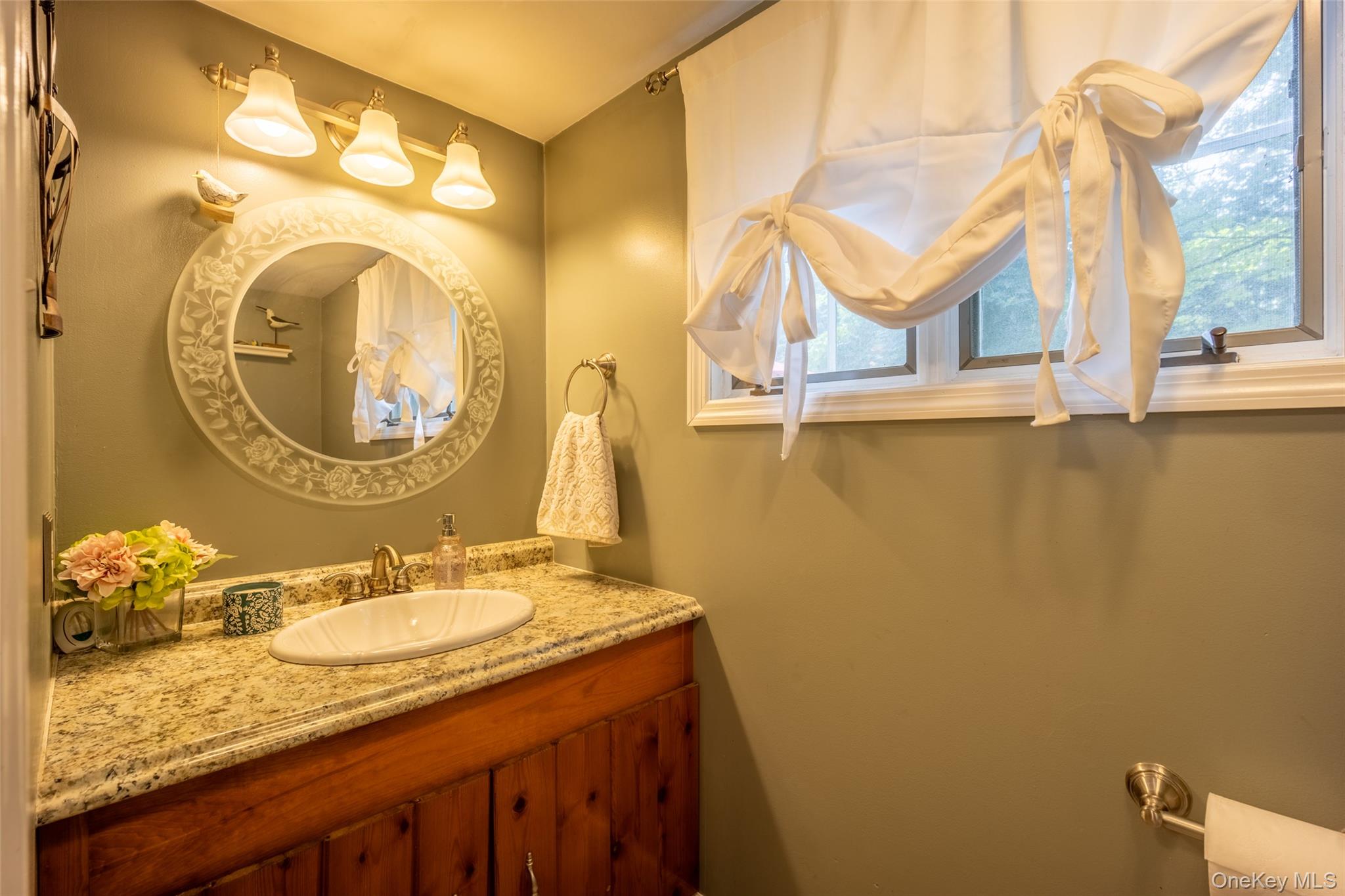 54 North Avenue, Pleasant Valley, NY 12569