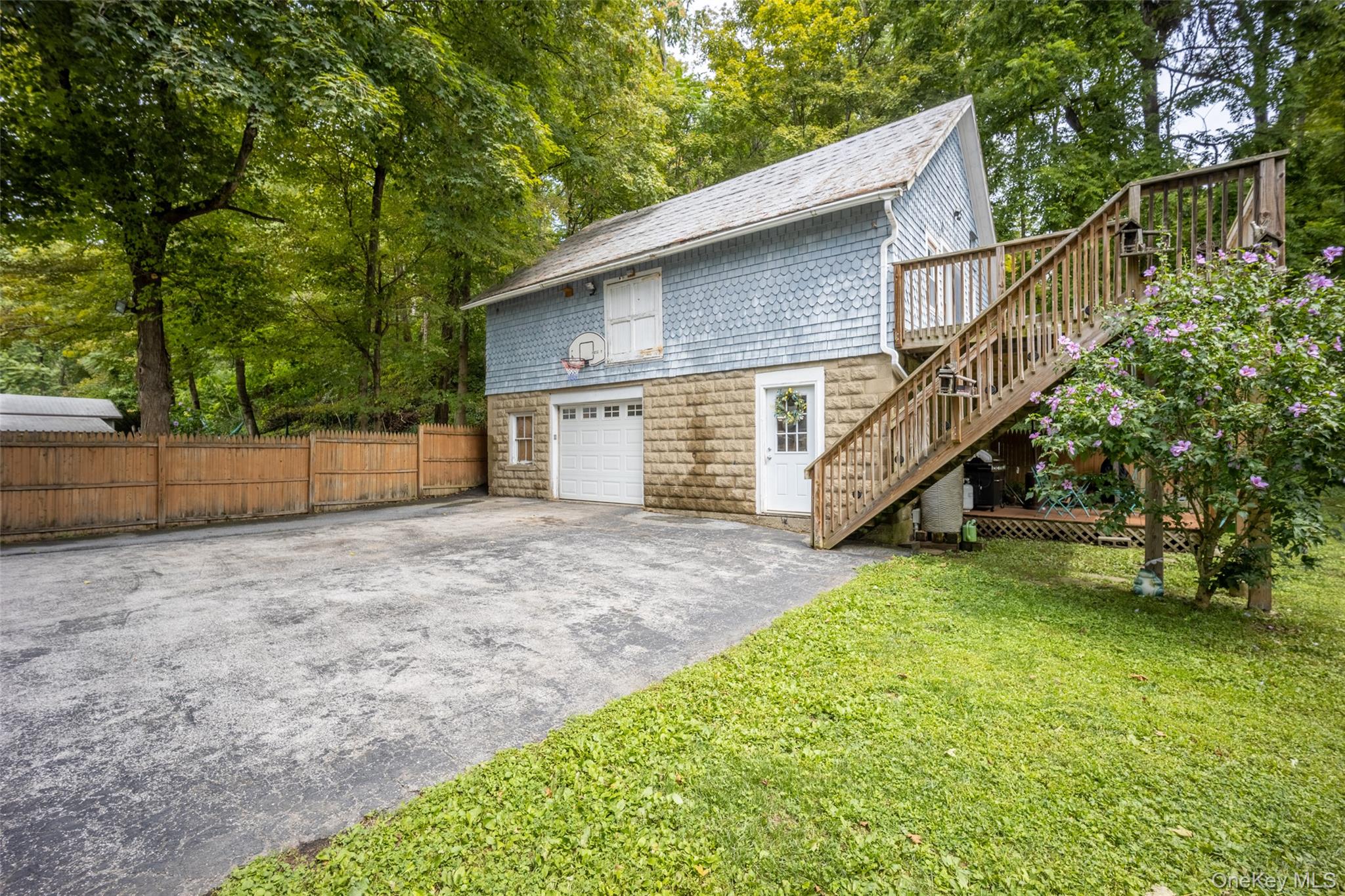 54 North Avenue, Pleasant Valley, NY 12569