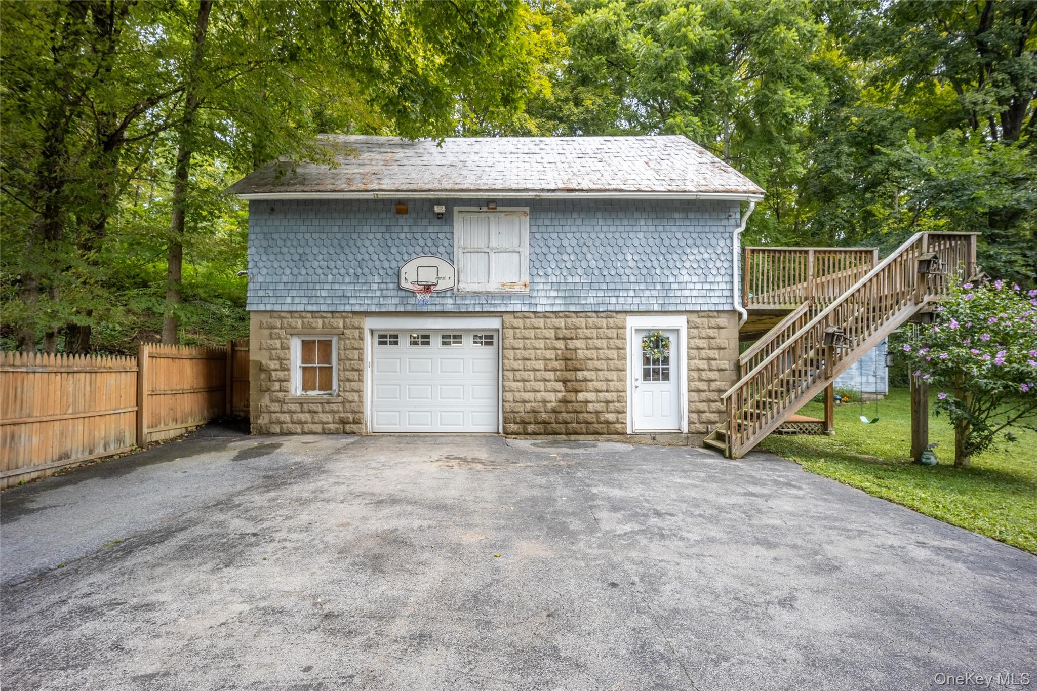 54 North Avenue, Pleasant Valley, NY 12569