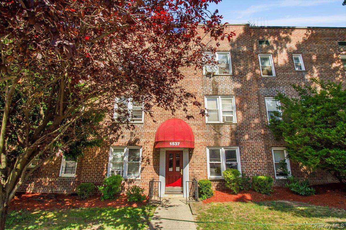 1537 Central Park Avenue # #E8, Yonkers, NY 10710
