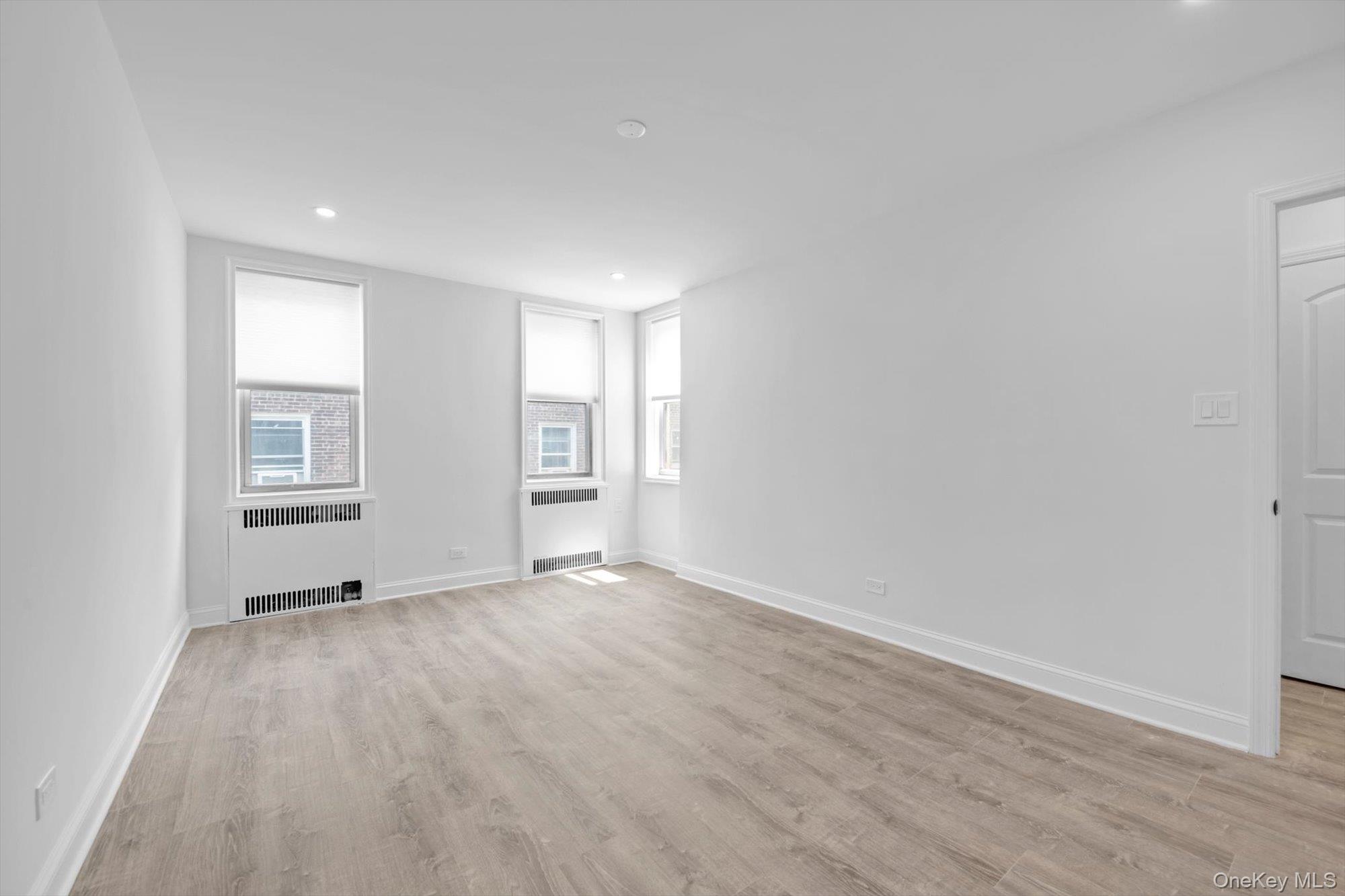 63-89 Saunders Street # 6-C, Rego Park, NY 11374