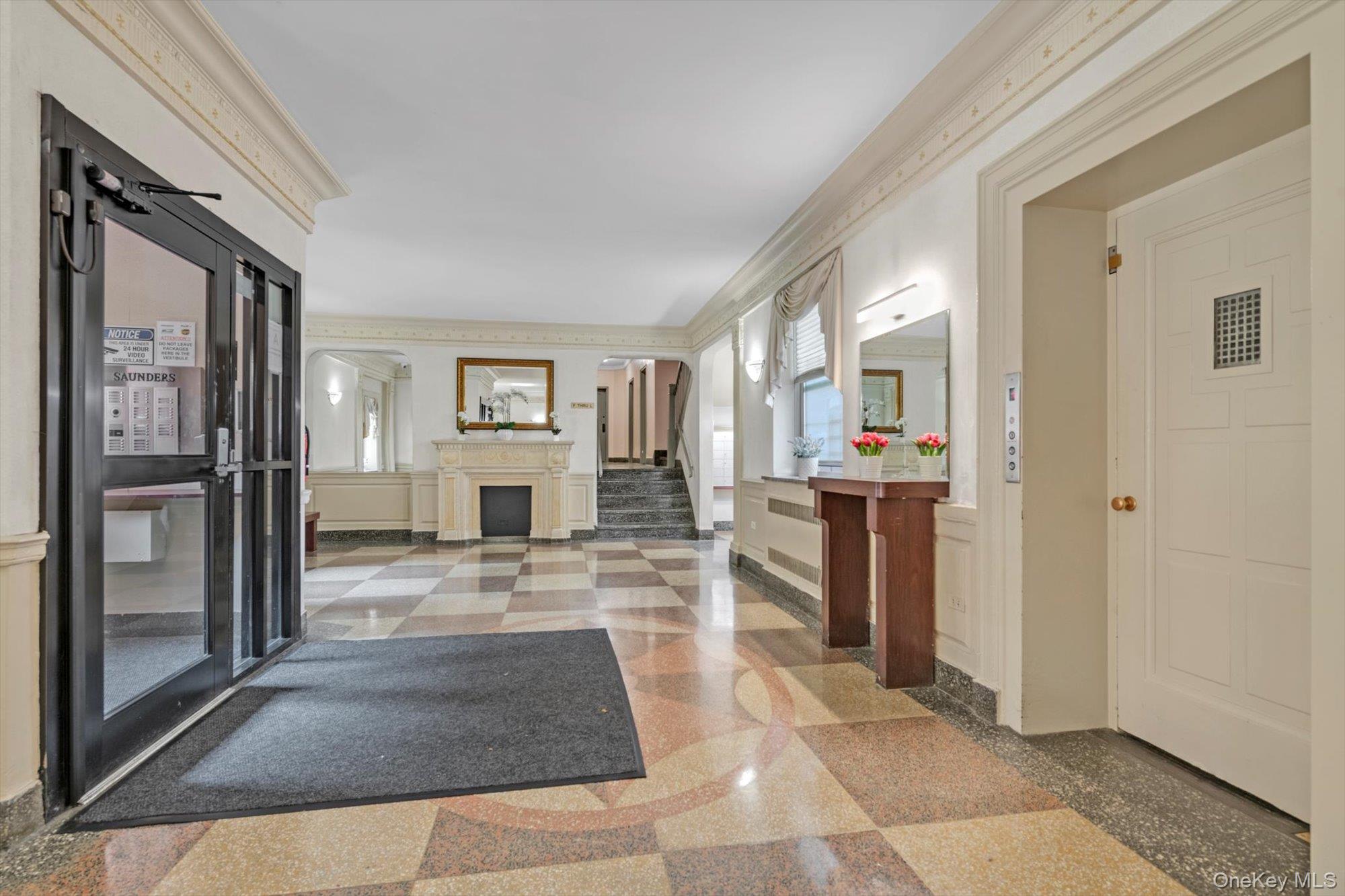 63-89 Saunders Street # 6-C, Rego Park, NY 11374