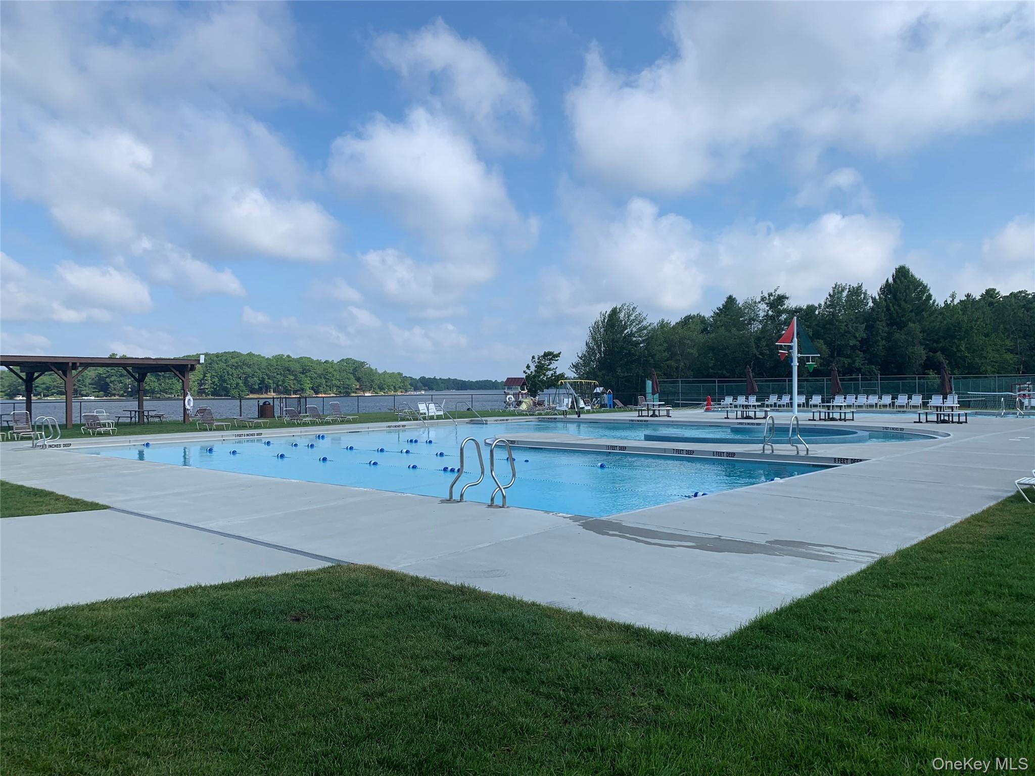 5 Surrey Street, Rock Hill, NY 12775