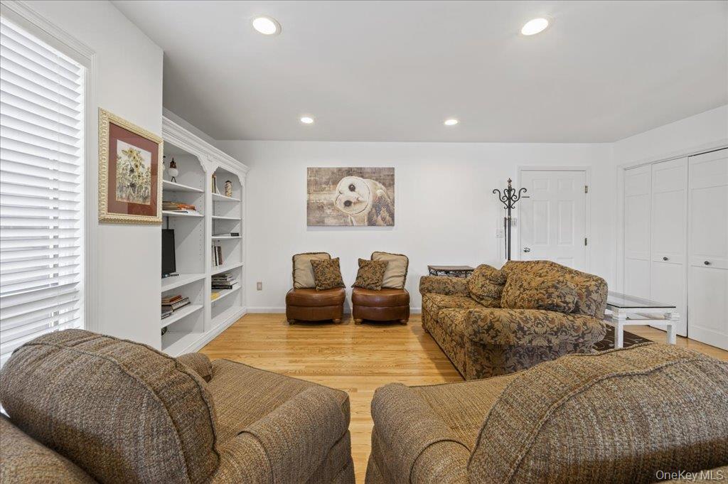 5 Surrey Street, Rock Hill, NY 12775