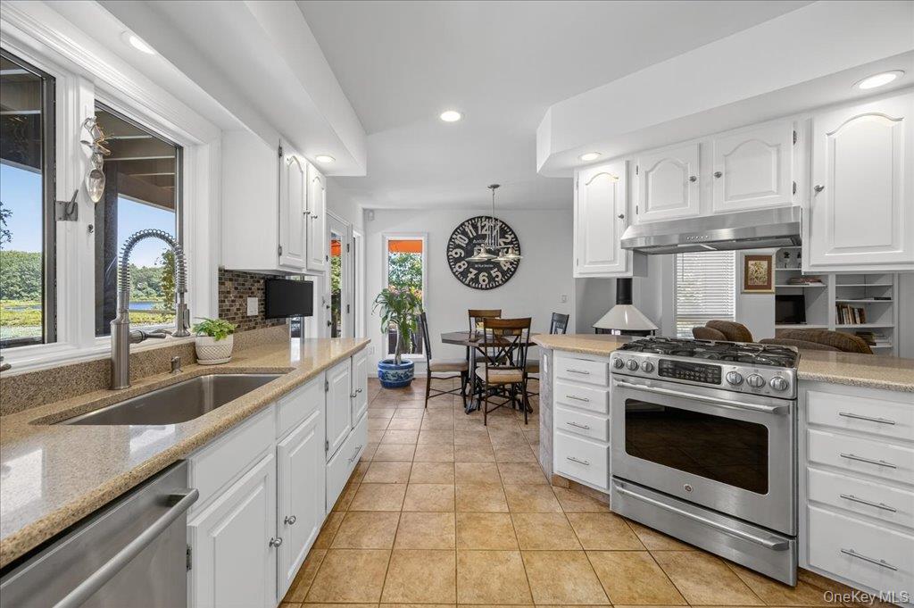 5 Surrey Street, Rock Hill, NY 12775