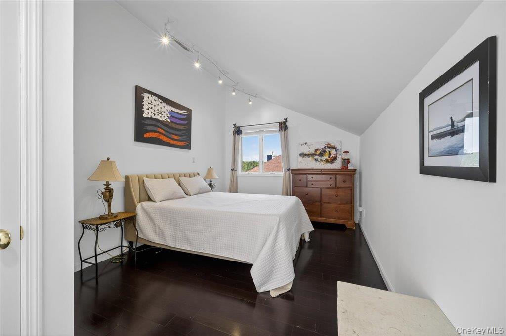 5 Surrey Street, Rock Hill, NY 12775