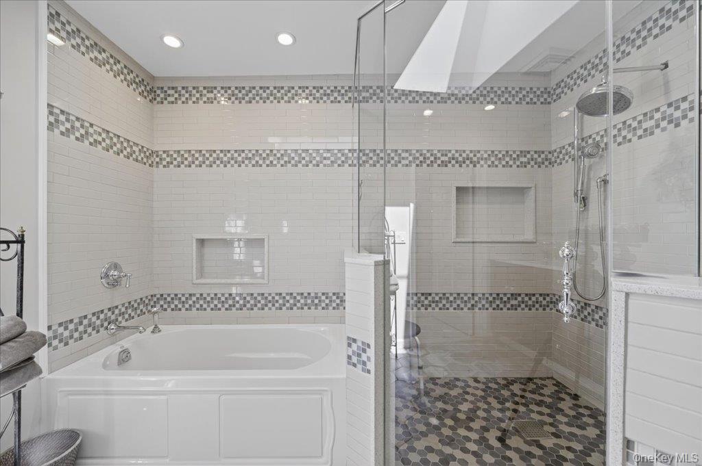 5 Surrey Street, Rock Hill, NY 12775