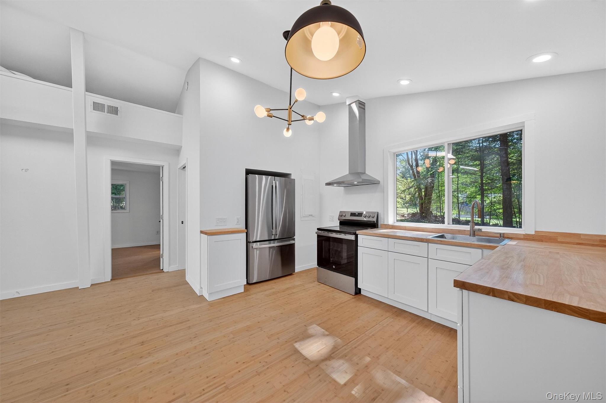 42 Markle Road, Kerhonkson, NY 12446