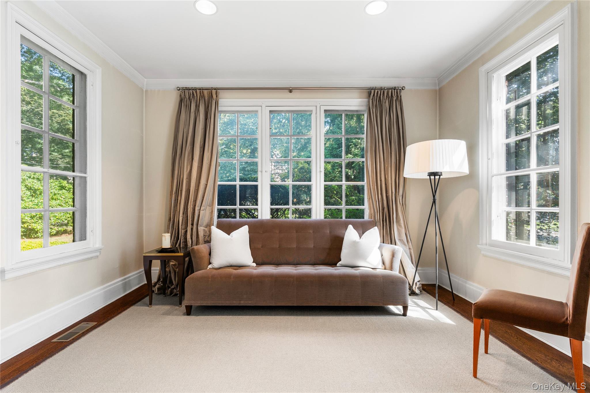 3 Walworth Avenue, Scarsdale, NY 10583