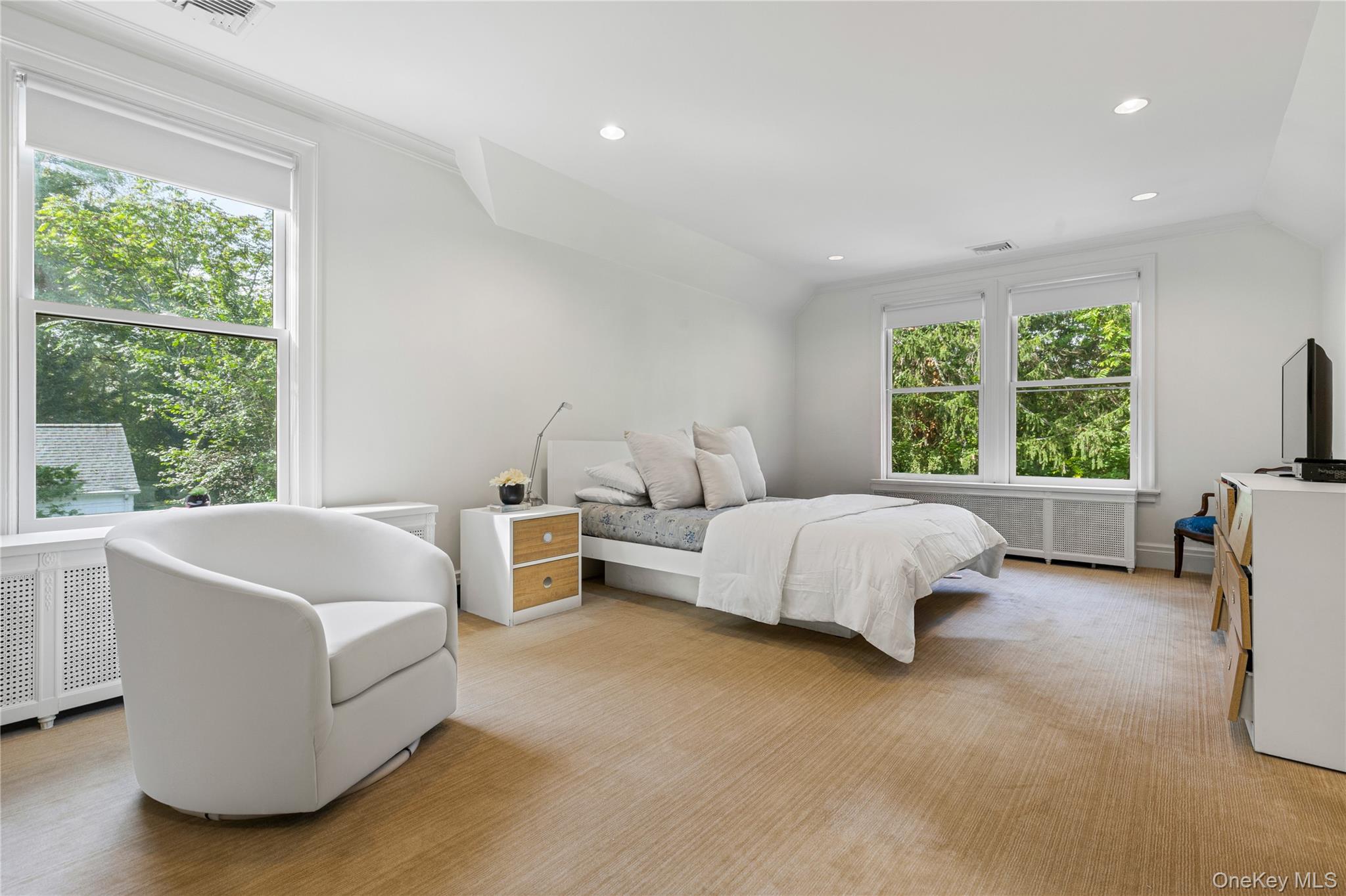 3 Walworth Avenue, Scarsdale, NY 10583