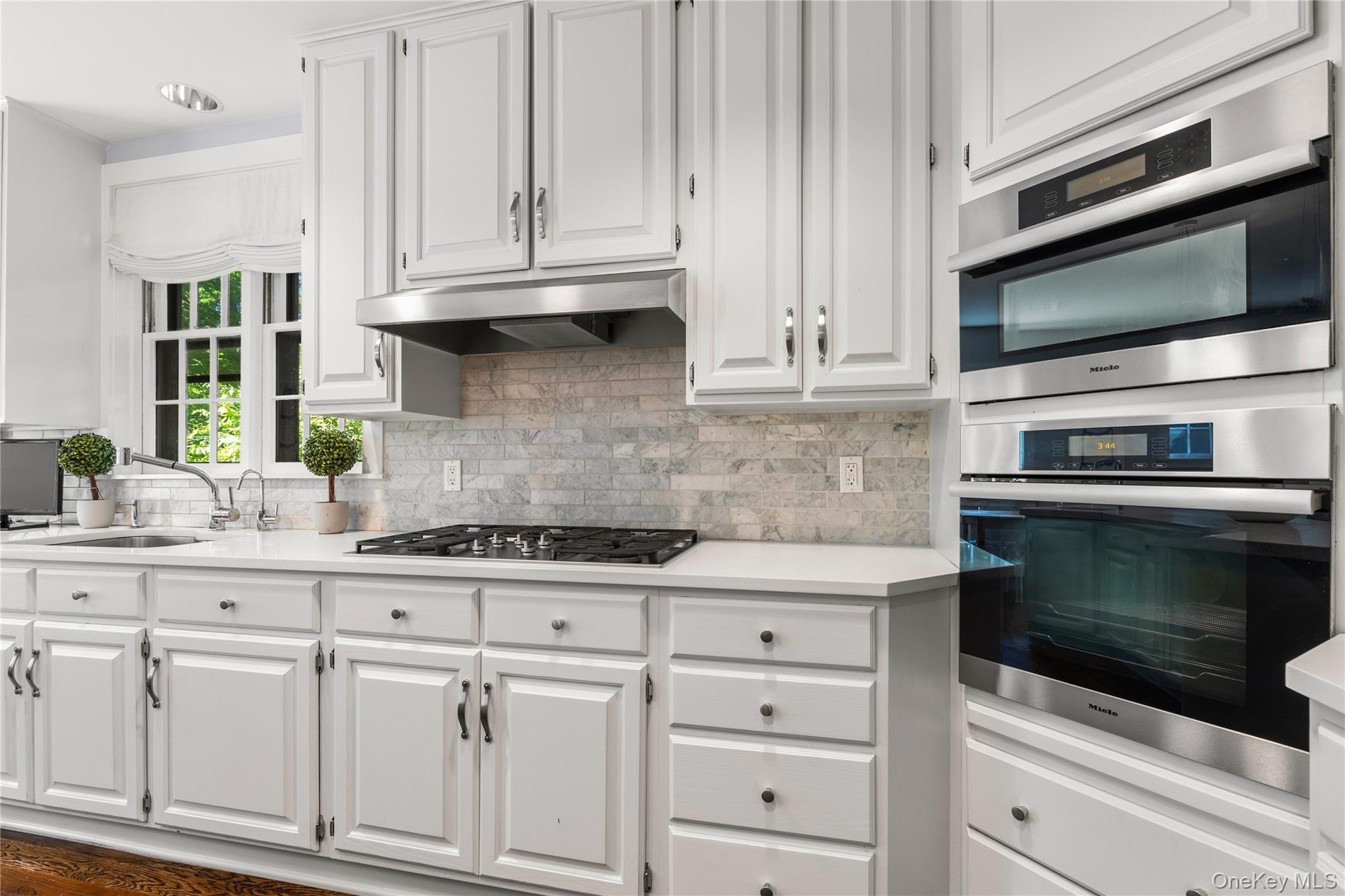 3 Walworth Avenue, Scarsdale, NY 10583