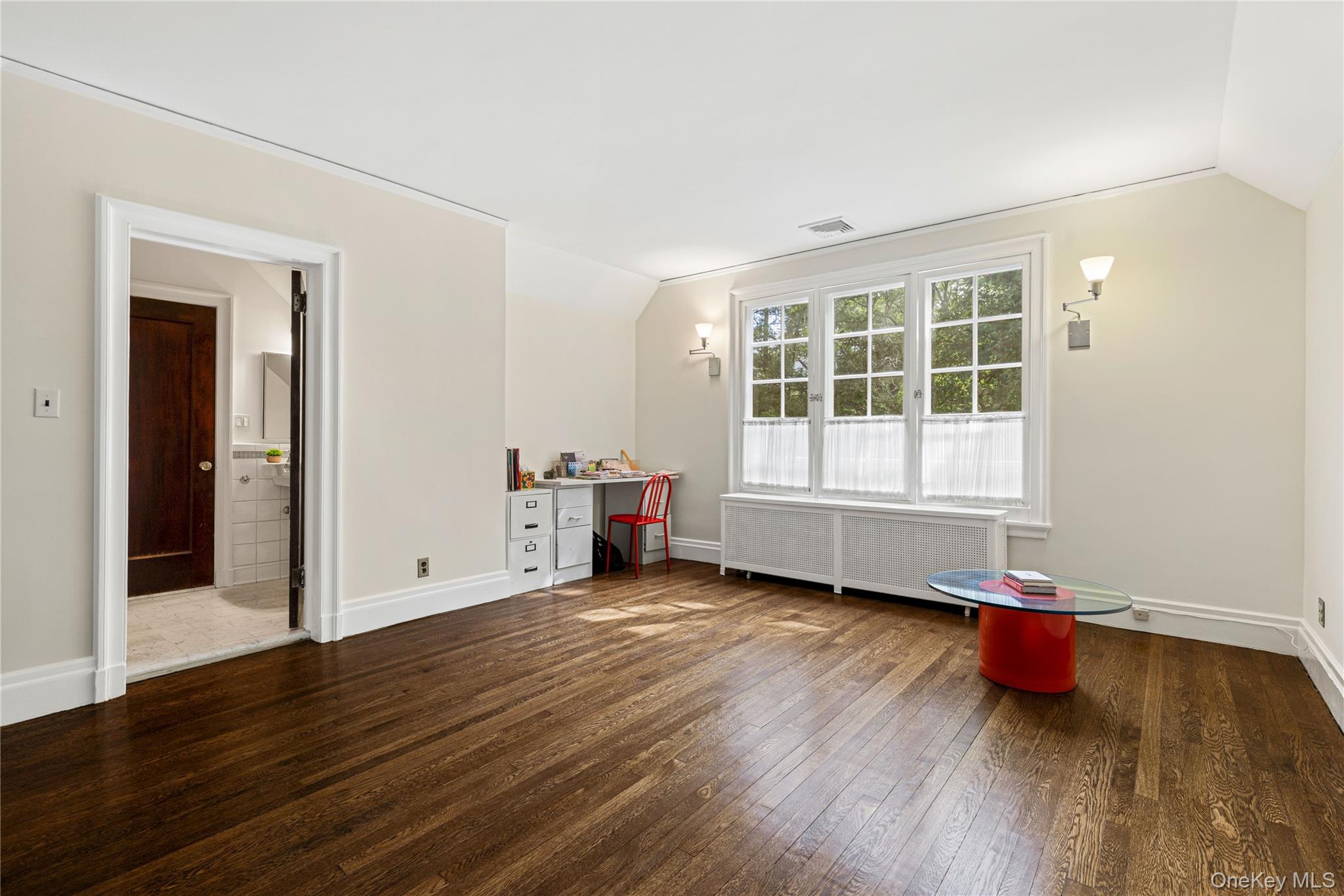 3 Walworth Avenue, Scarsdale, NY 10583