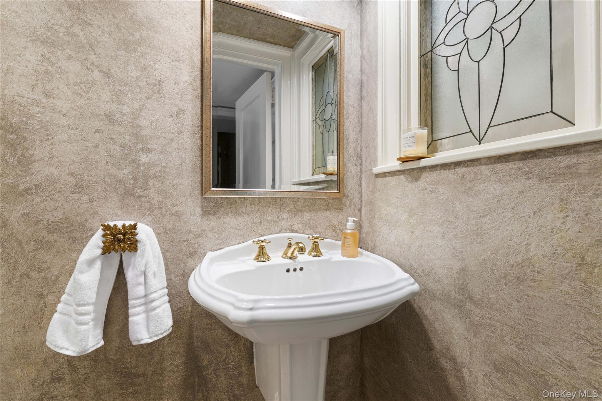 3 Walworth Avenue, Scarsdale, NY 10583