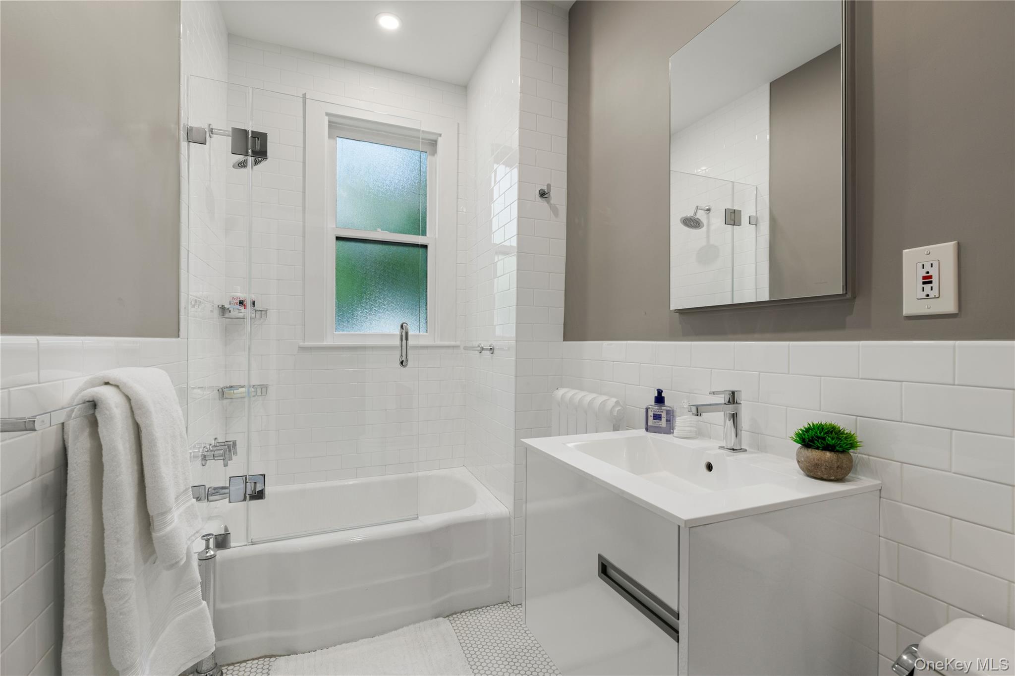 3 Walworth Avenue, Scarsdale, NY 10583