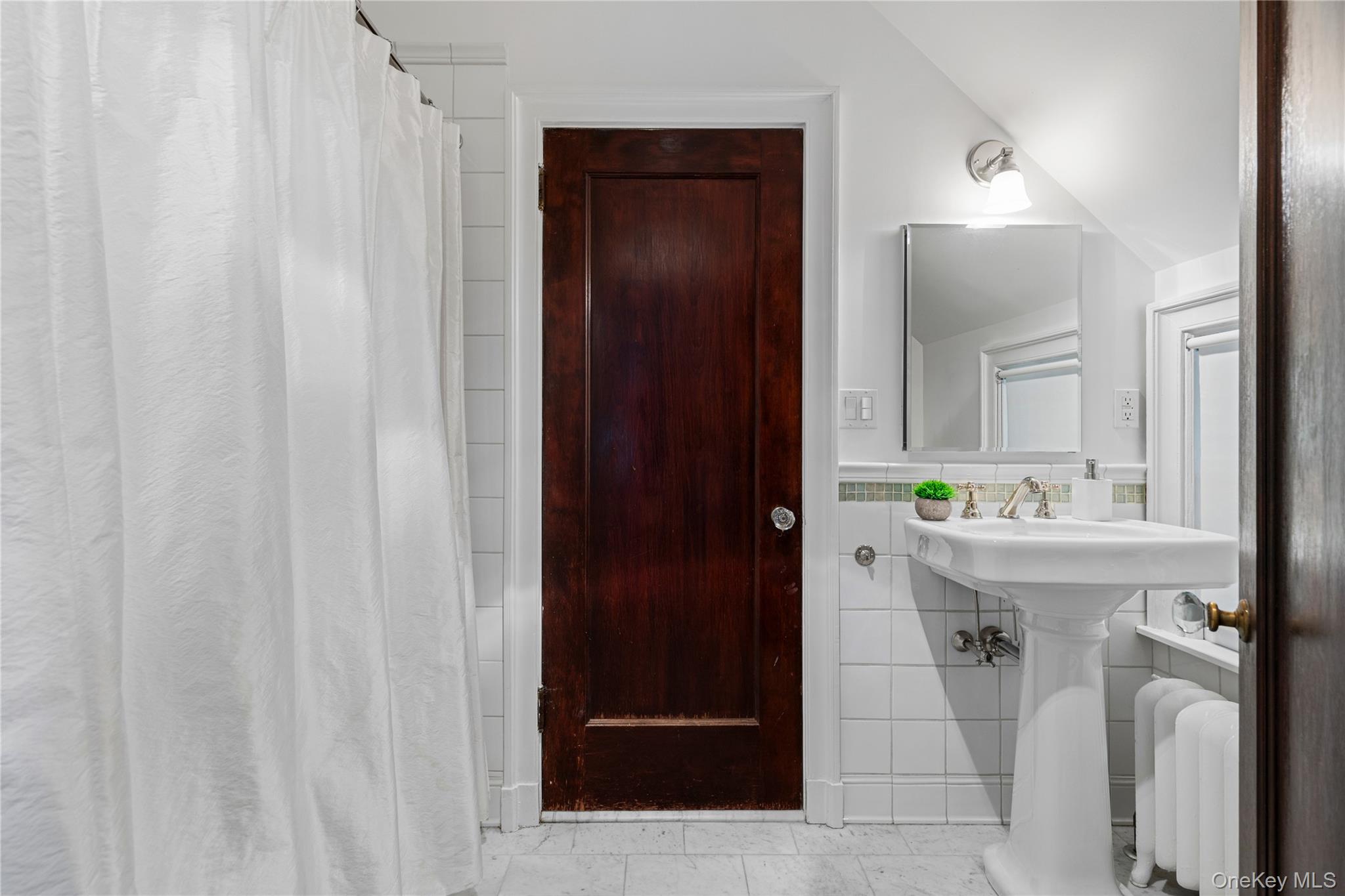 3 Walworth Avenue, Scarsdale, NY 10583