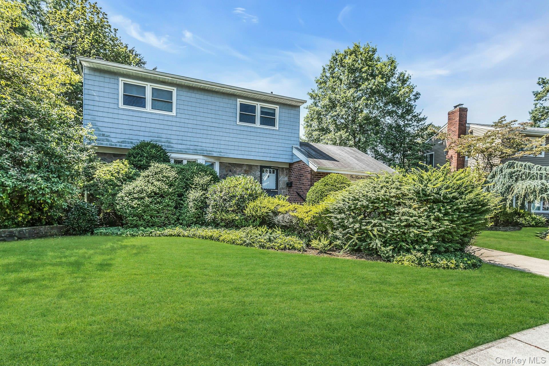 112 Columbia Drive, Jericho, NY 11753
