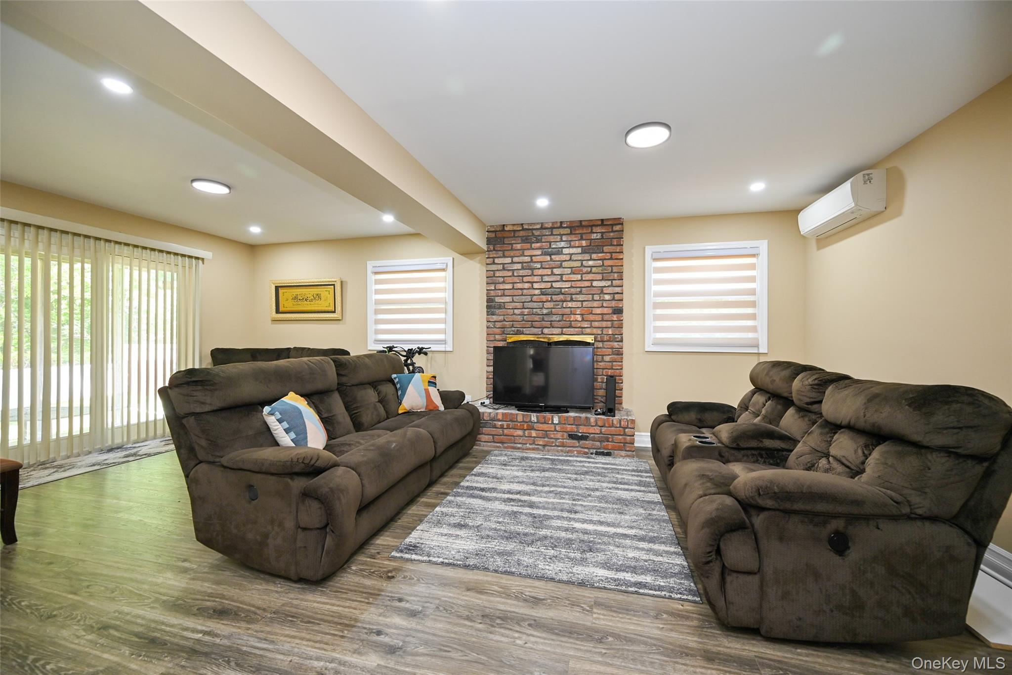 1061 Fordham Lane, Woodmere, NY 11598