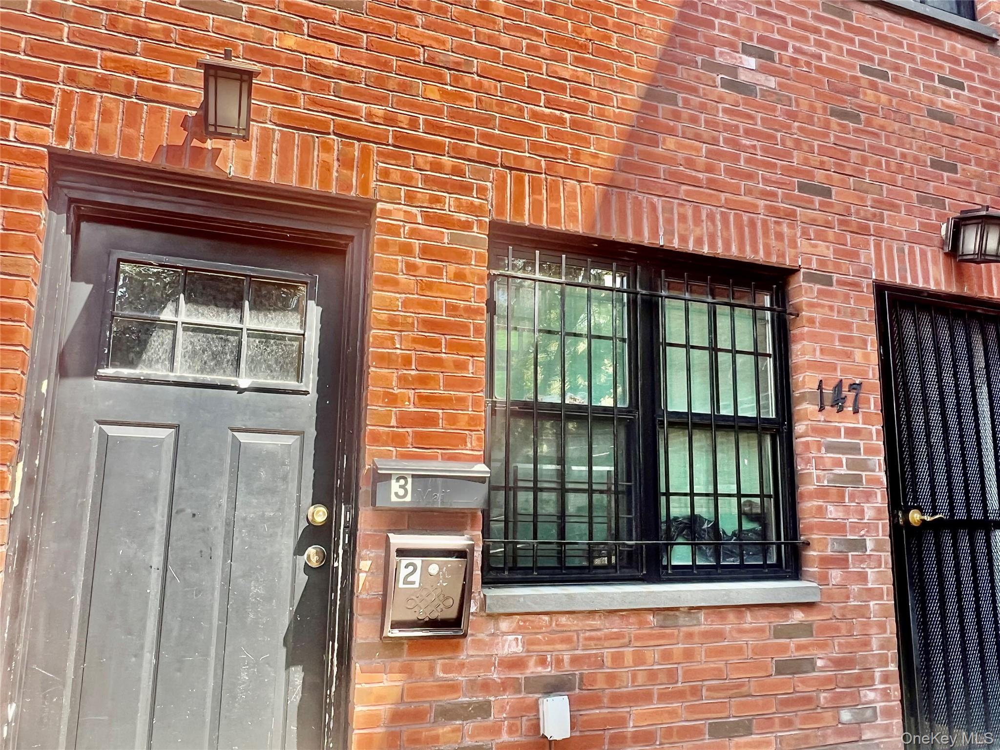 147 Scribner Avenue # 1Fl-Retail; 2F-Apt; 3FlAp, Staten Island, NY 10301