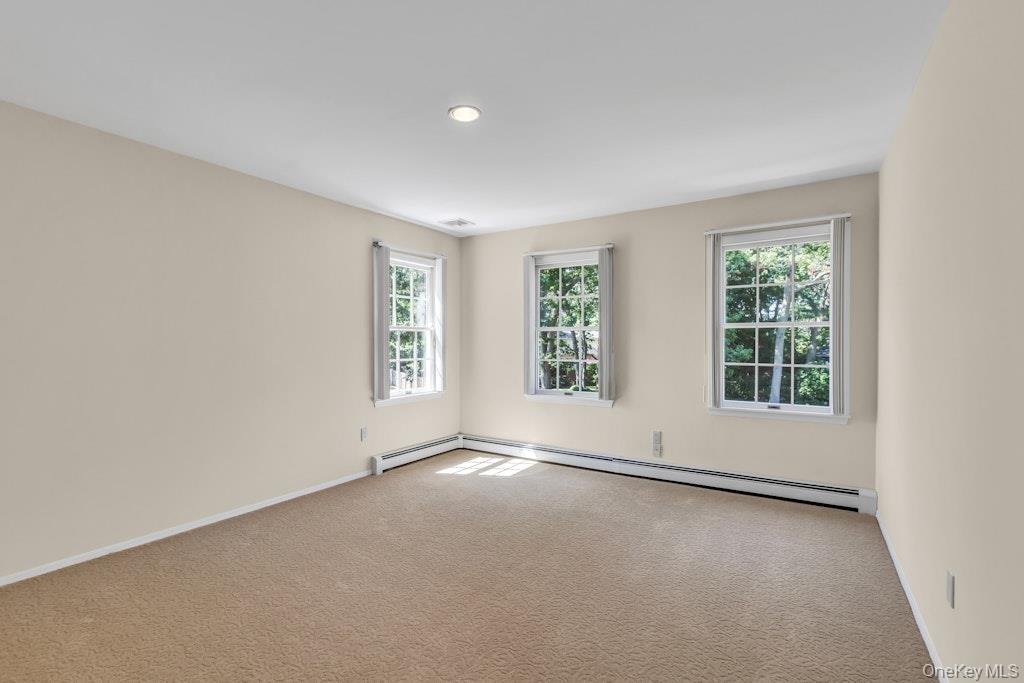 1 Damaris Court, Bayport, NY 11705