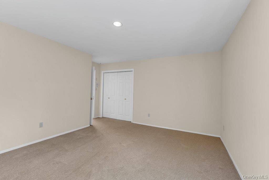 1 Damaris Court, Bayport, NY 11705