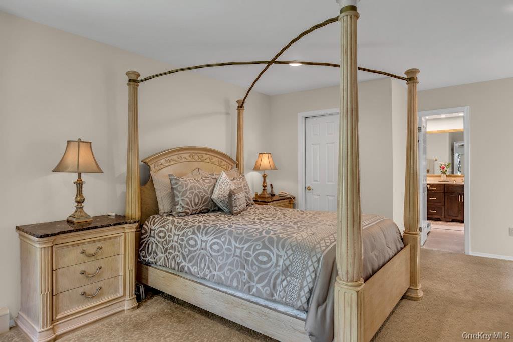 1 Damaris Court, Bayport, NY 11705