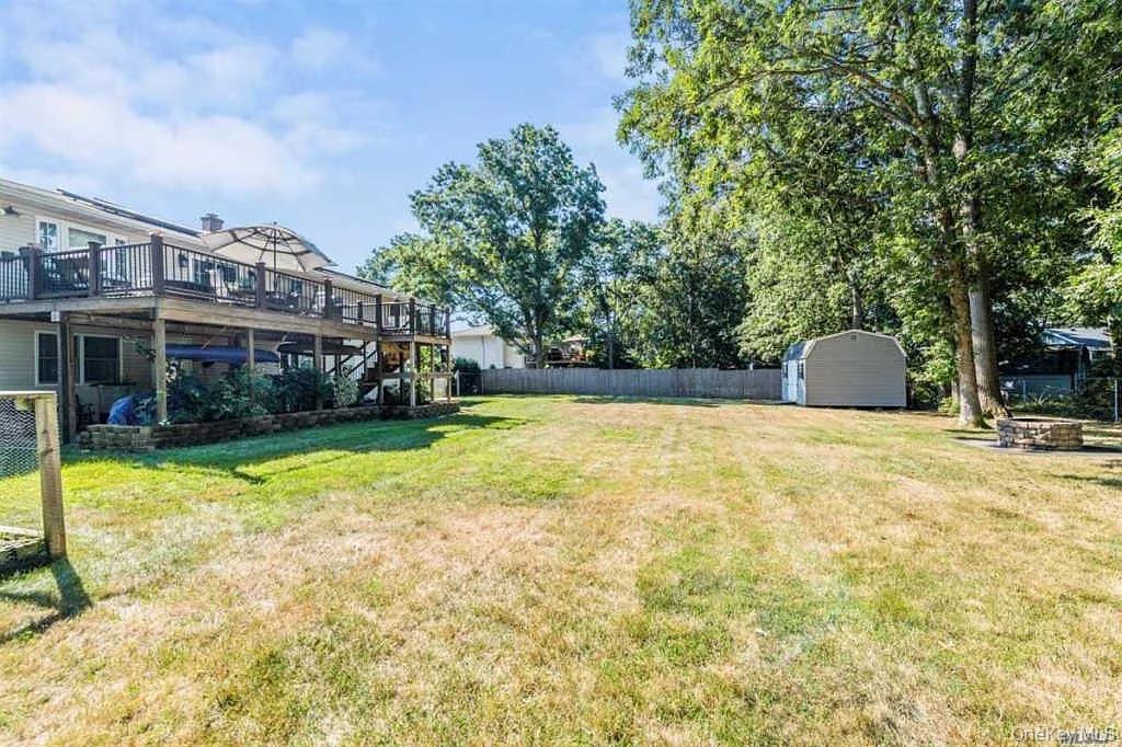 16 Maryanne ave, Port Jefferson Station, NY 11776