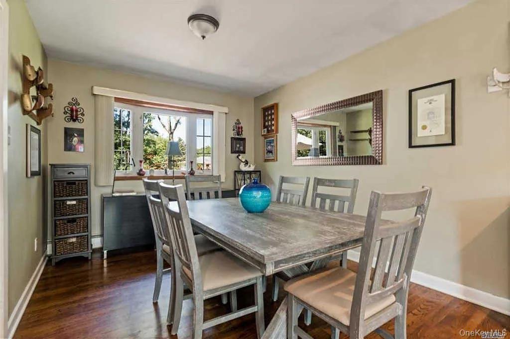 16 Maryanne ave, Port Jefferson Station, NY 11776