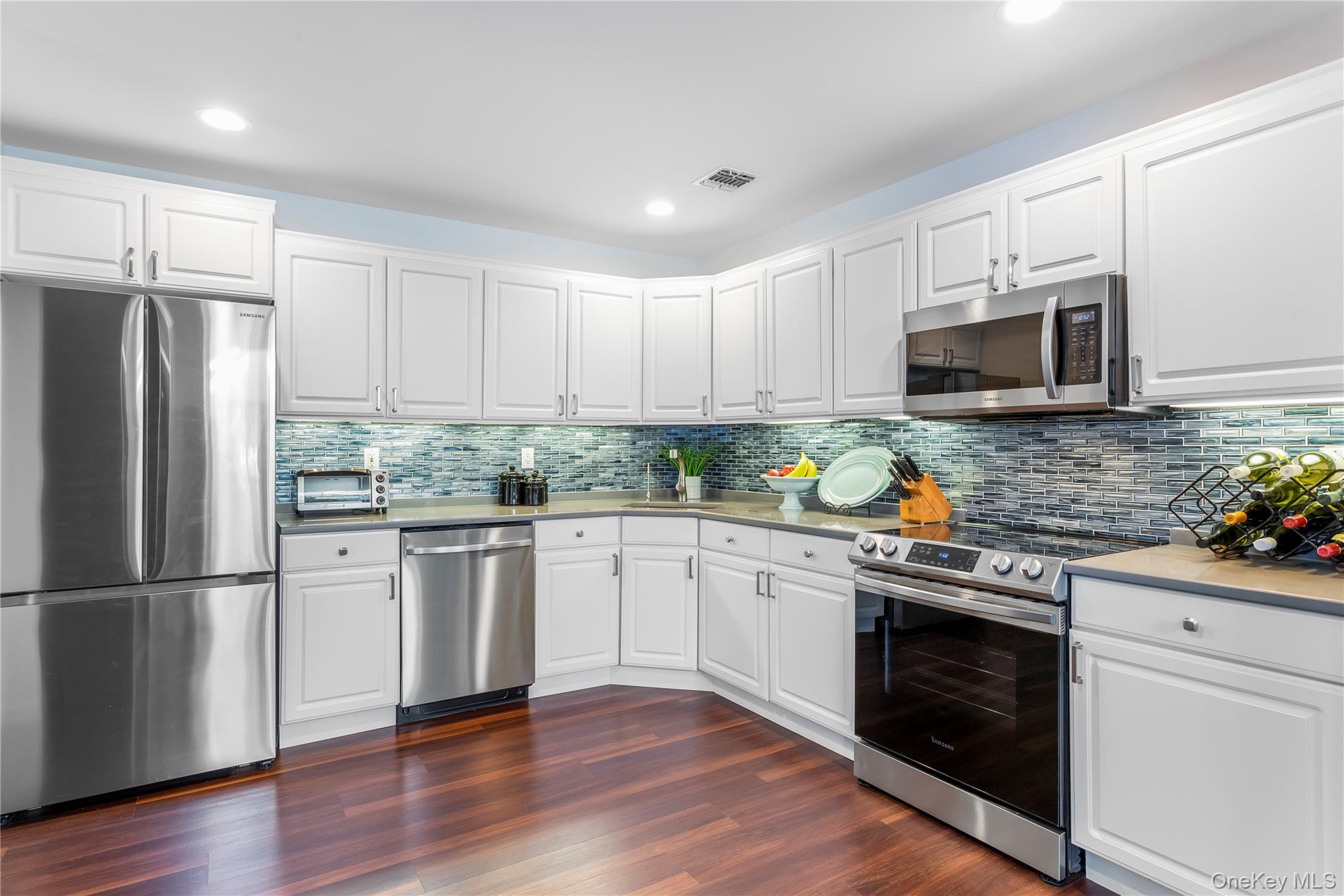 130 Hampton Vista Drive, Manorville, NY 11949