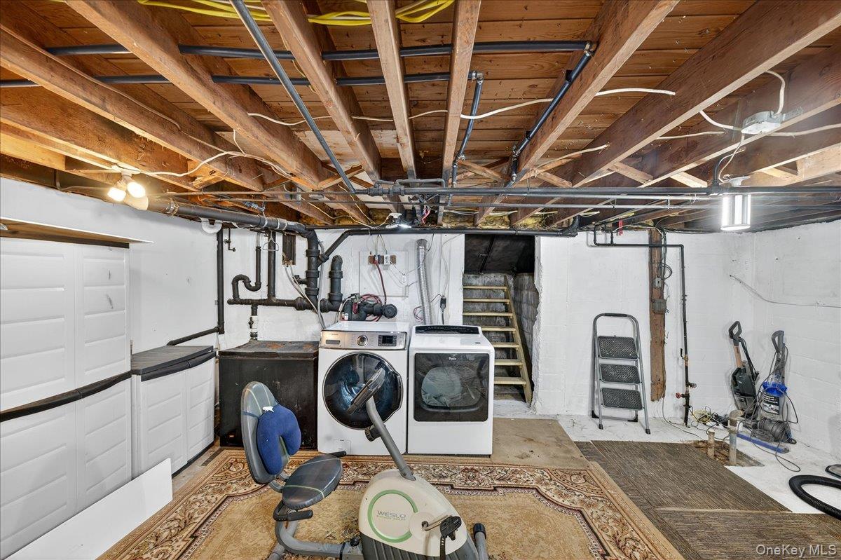 188 Donegan Avenue, East Patchogue, NY 11772