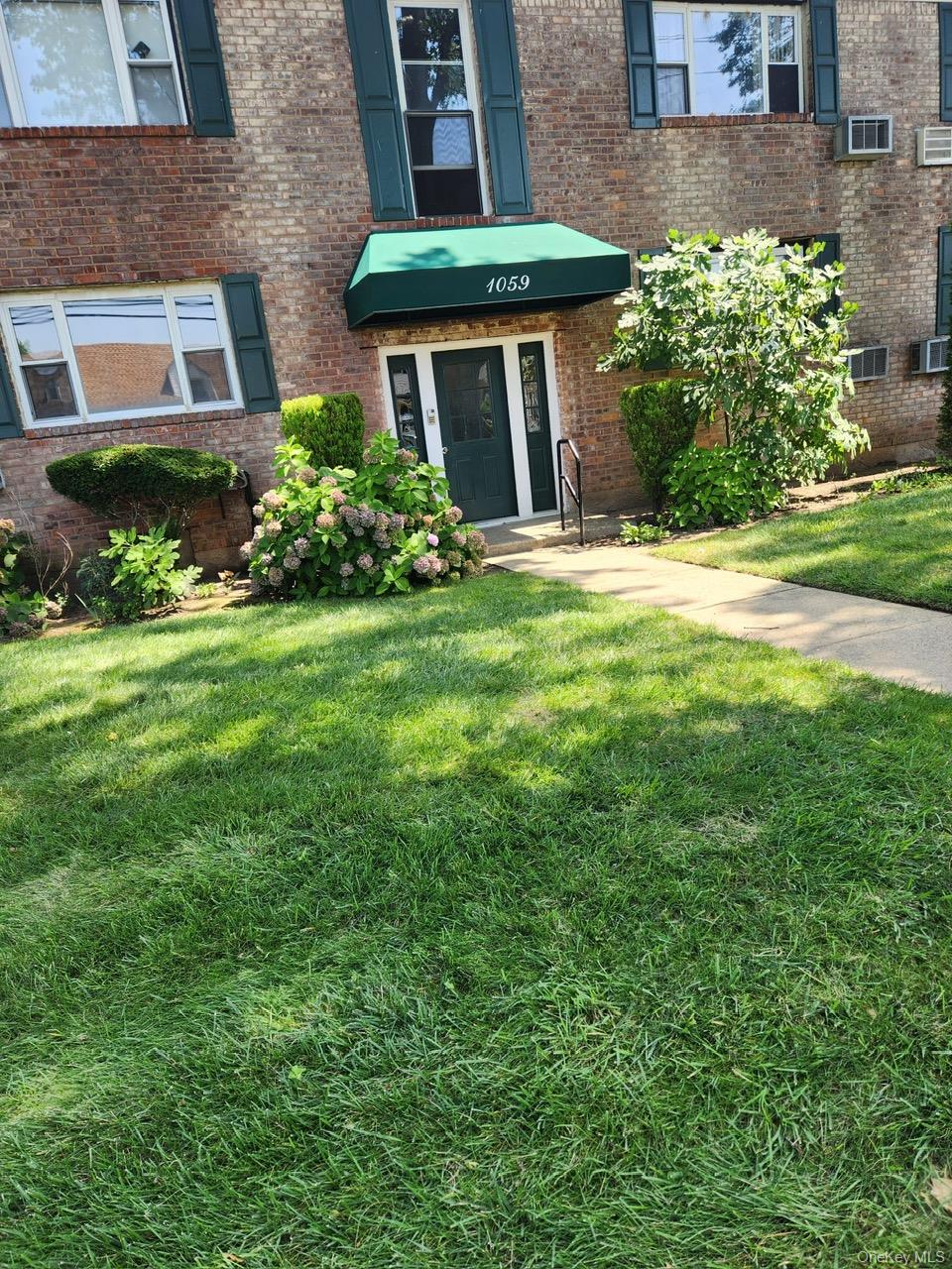 1059 Rottkamp Street # 1, Valley Stream, NY 11580