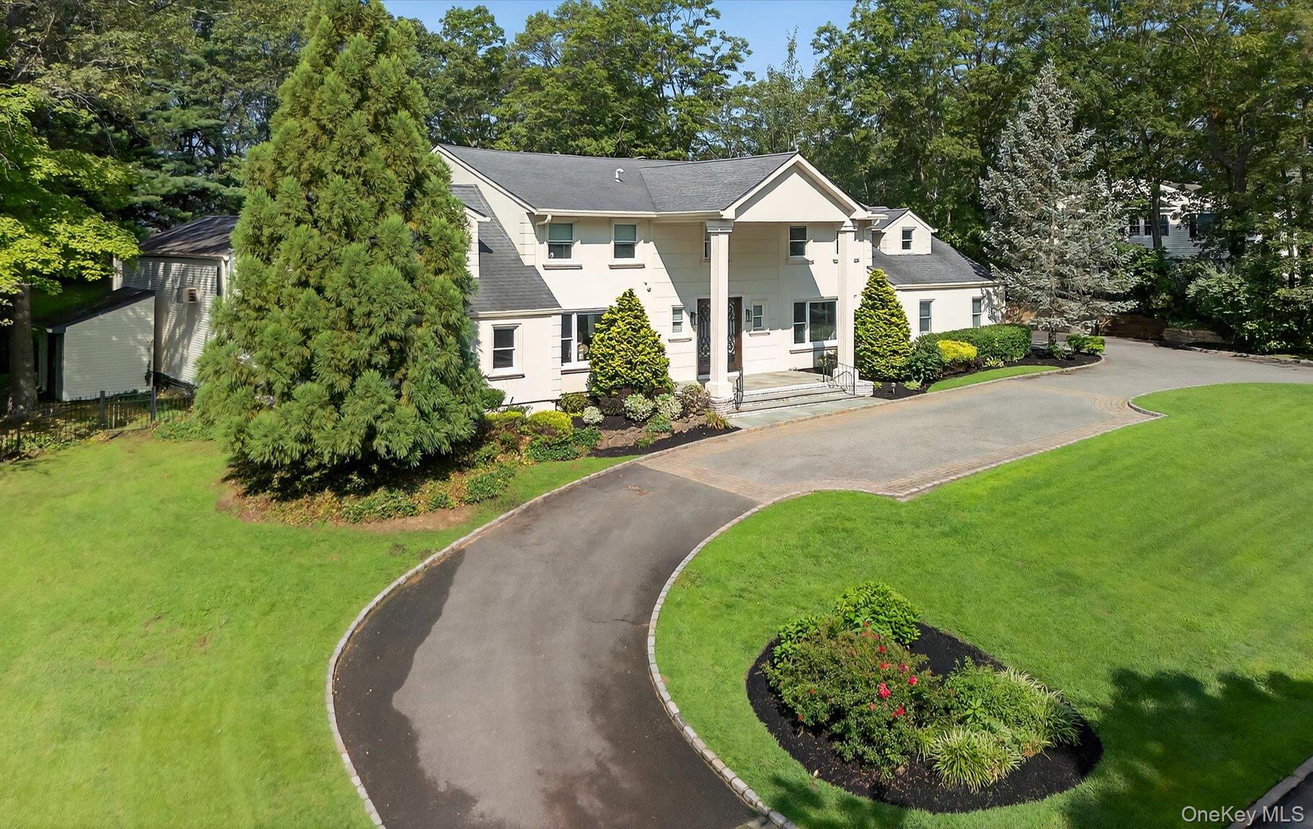 182 Yukon Drive, Woodbury, NY 11797