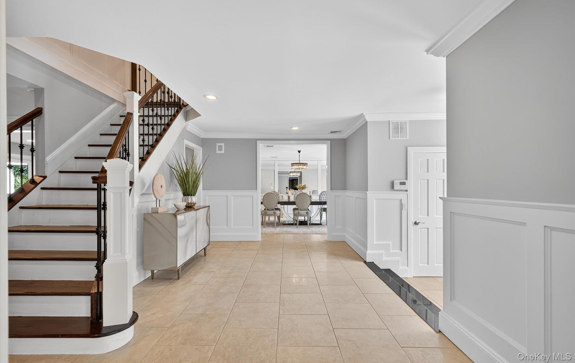 182 Yukon Drive, Woodbury, NY 11797