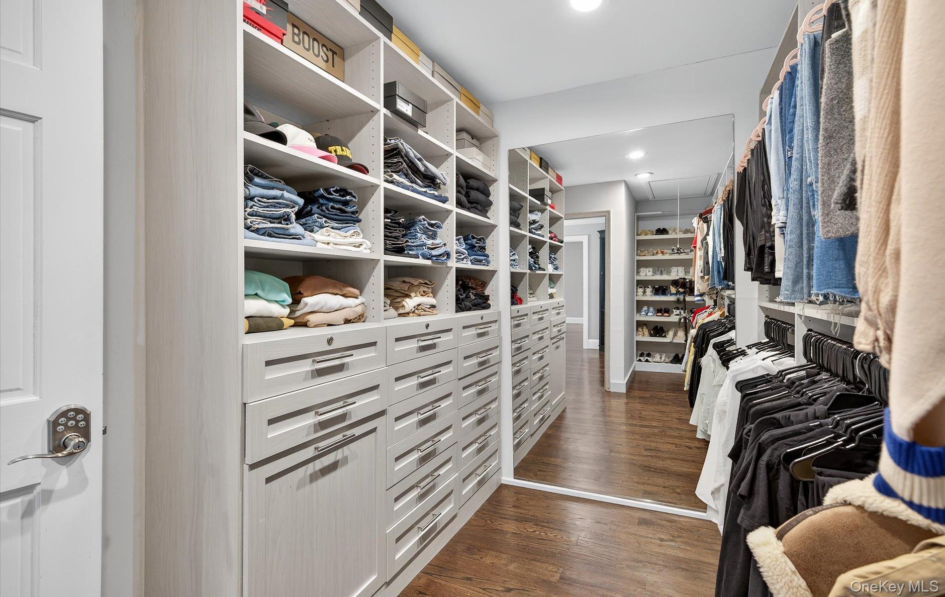 182 Yukon Drive, Woodbury, NY 11797