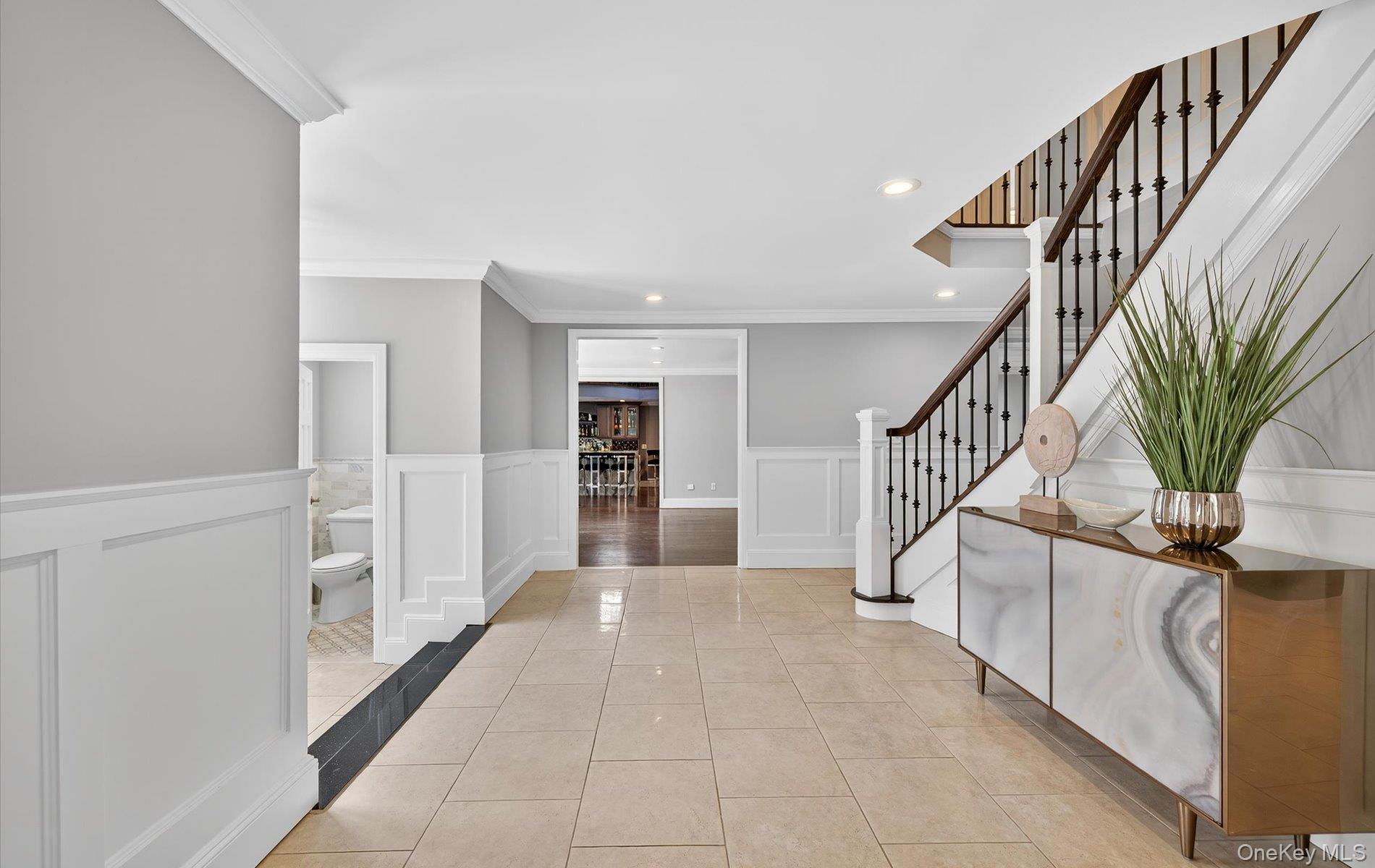 182 Yukon Drive, Woodbury, NY 11797