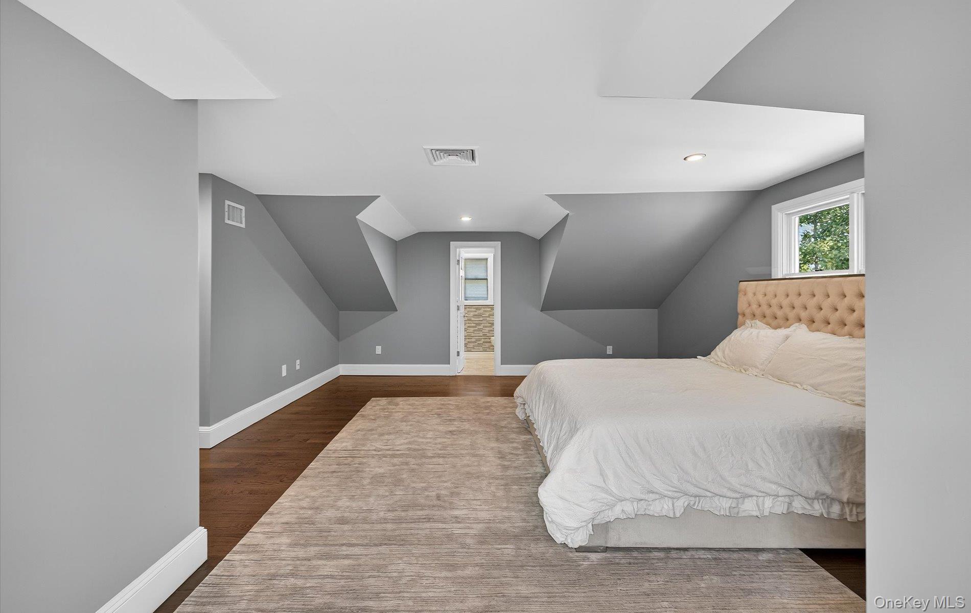 182 Yukon Drive, Woodbury, NY 11797