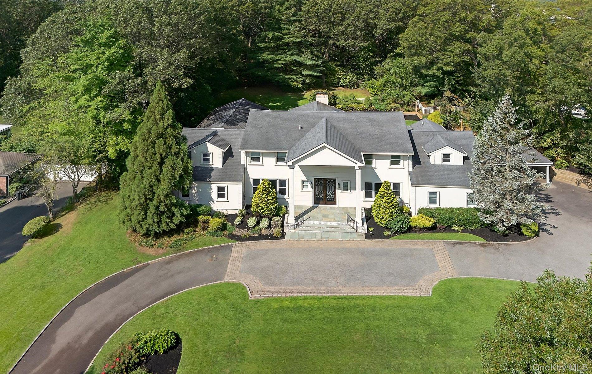 182 Yukon Drive, Woodbury, NY 11797