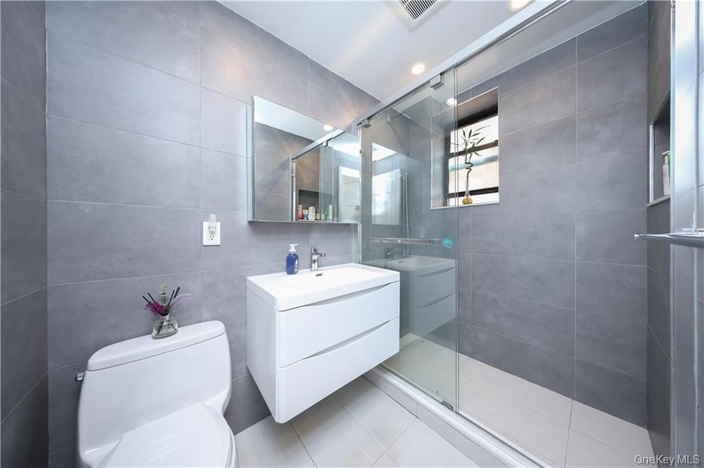 1520 W 10th Street # 2B, Brooklyn, NY 11204