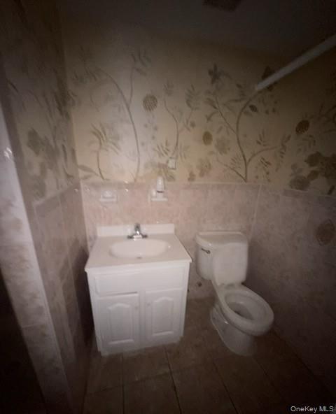 2556 100th Street, East Elmhurst, NY 11369