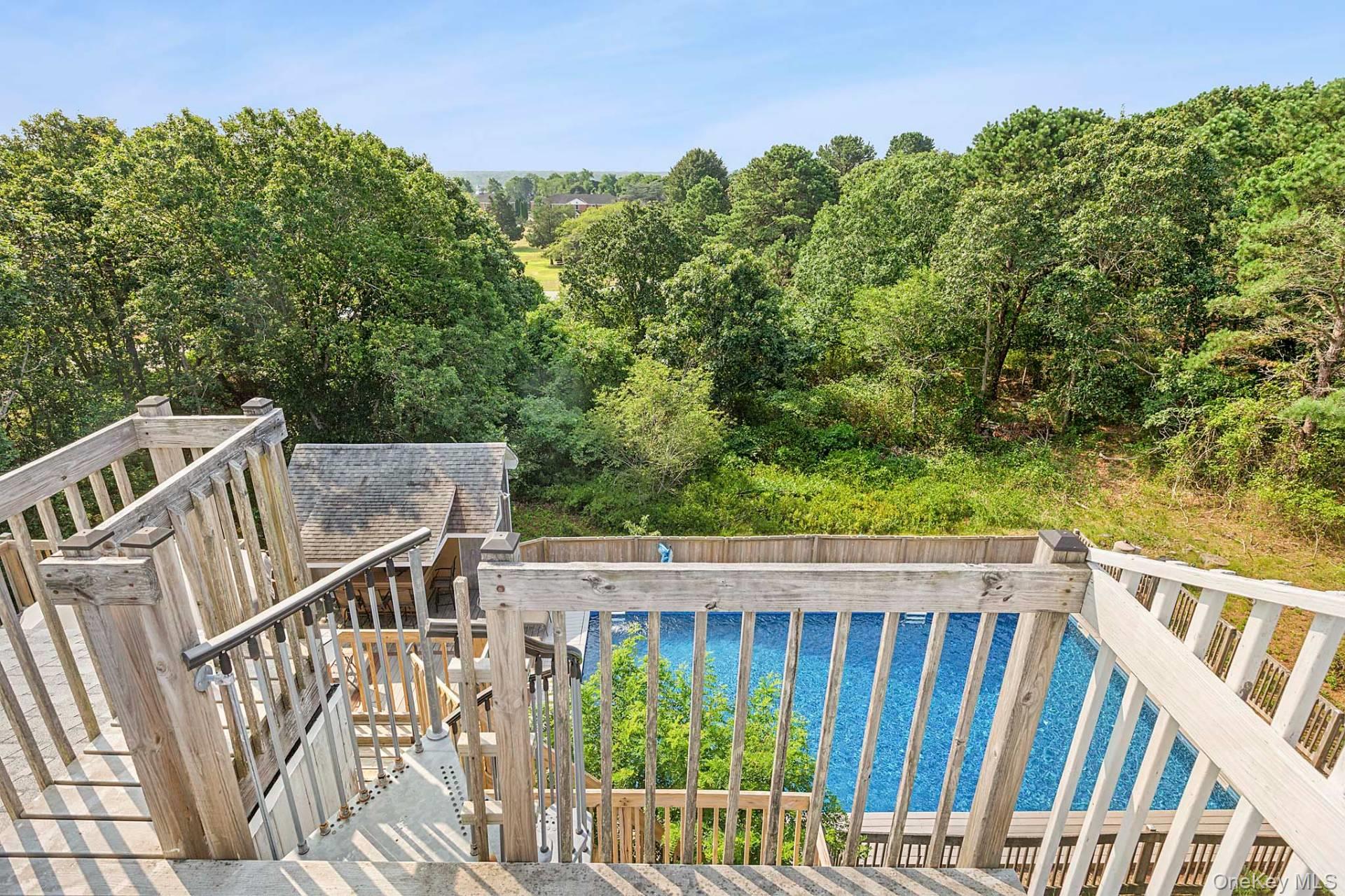 76 Blackwatch Court, Southampton, NY 11968