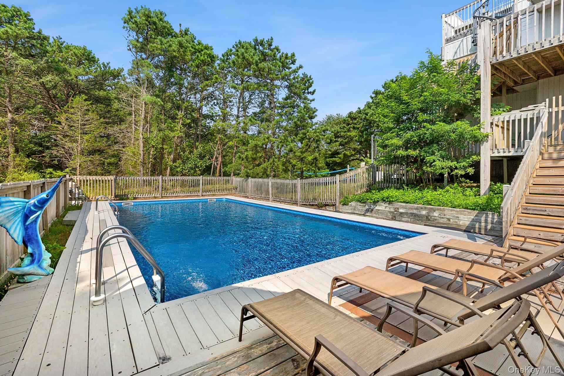 76 Blackwatch Court, Southampton, NY 11968