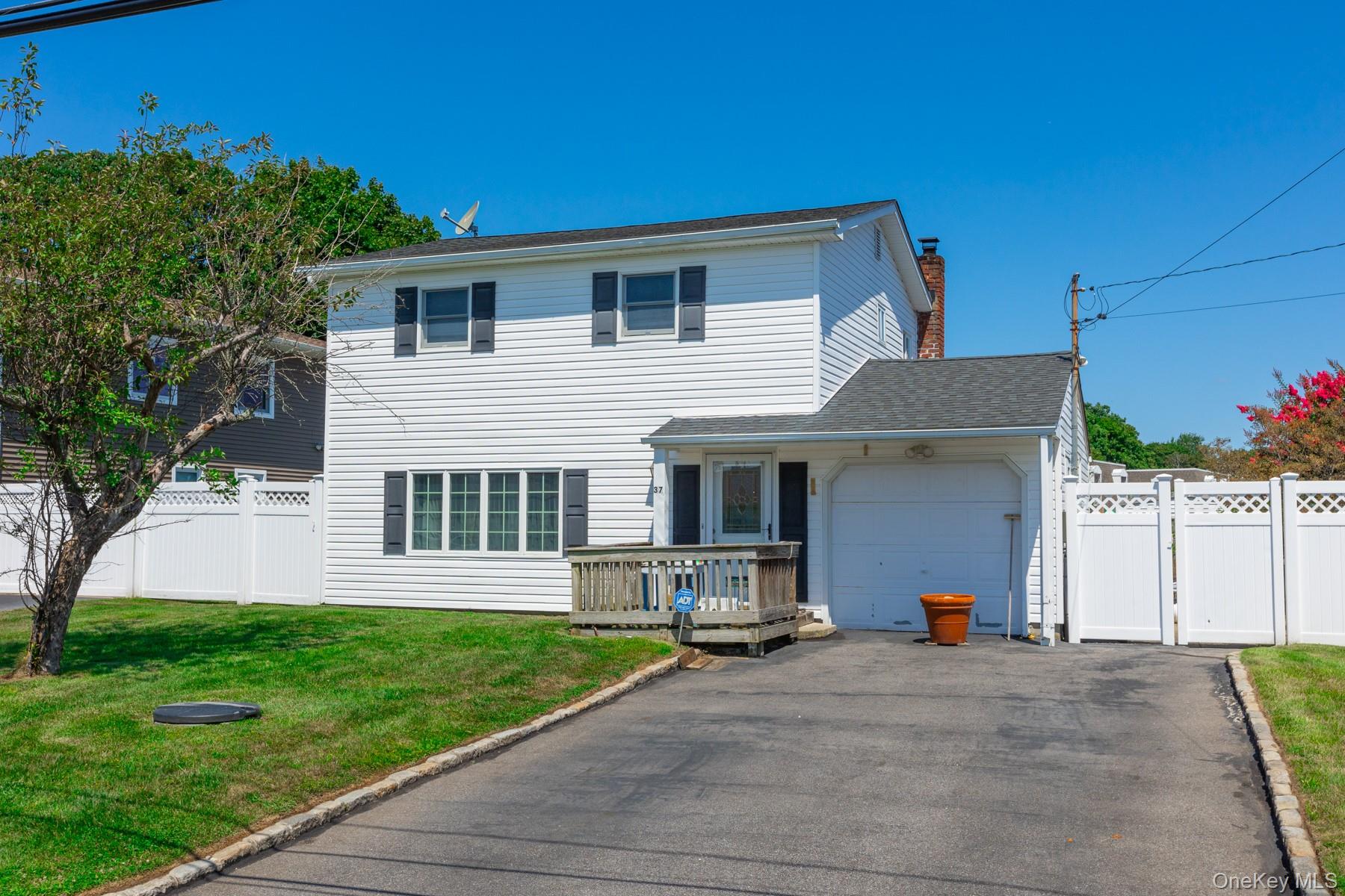 37 Price st, East Patchogue, NY 11772