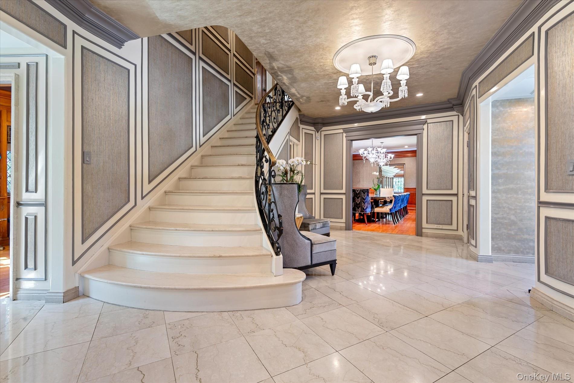 32 Wildwood Drive, Great Neck, NY 11024