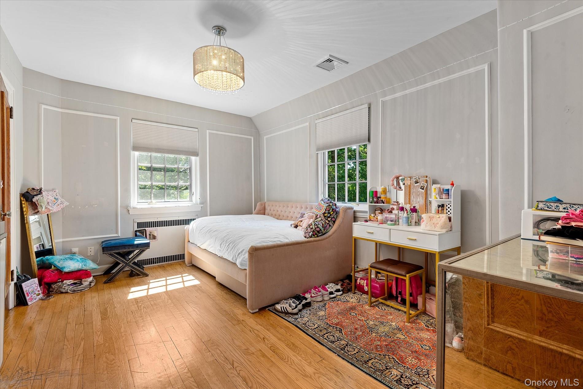 32 Wildwood Drive, Great Neck, NY 11024