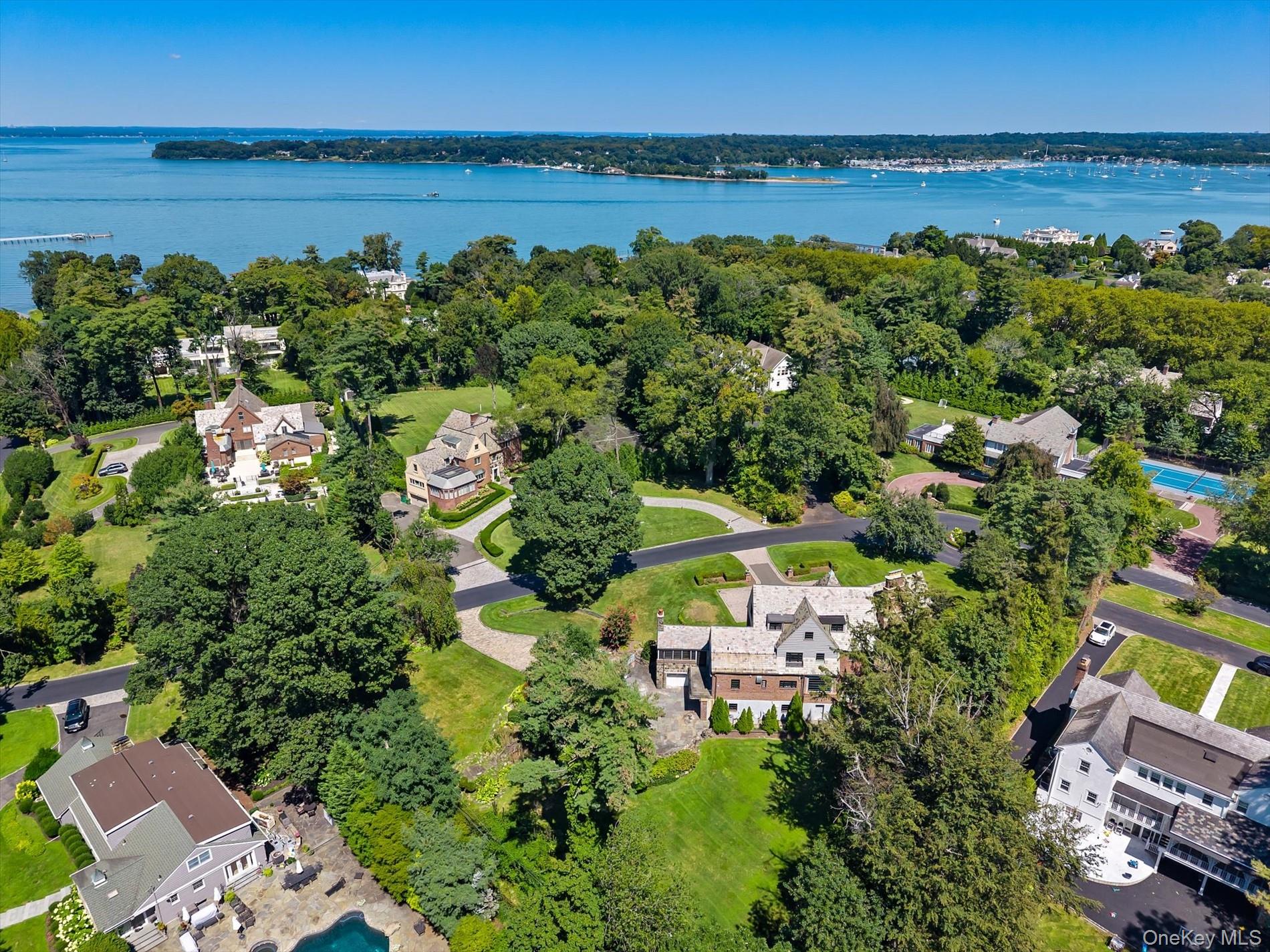 32 Wildwood Drive, Great Neck, NY 11024