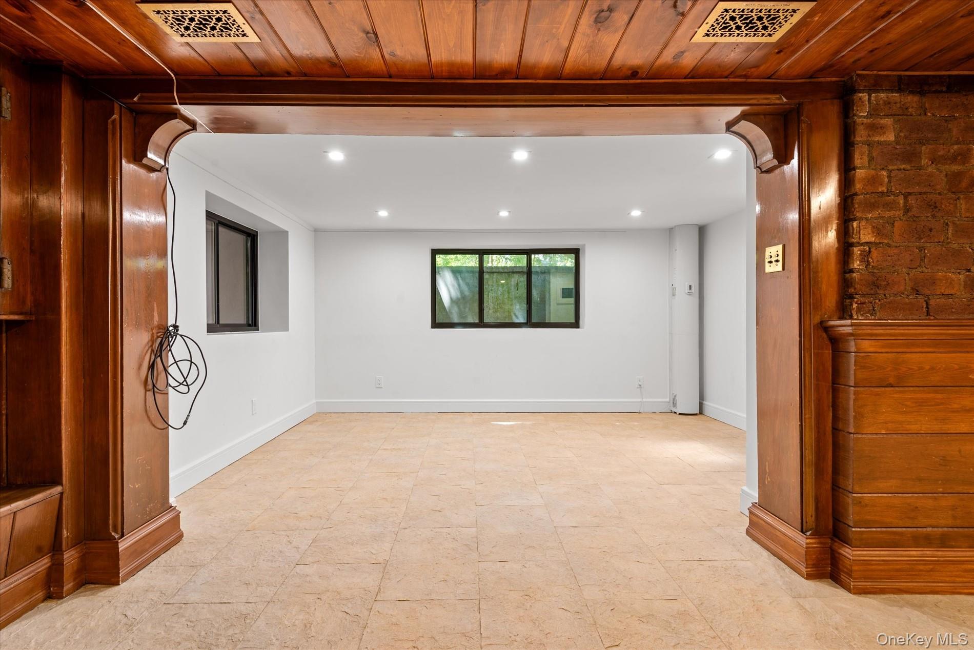 32 Wildwood Drive, Great Neck, NY 11024