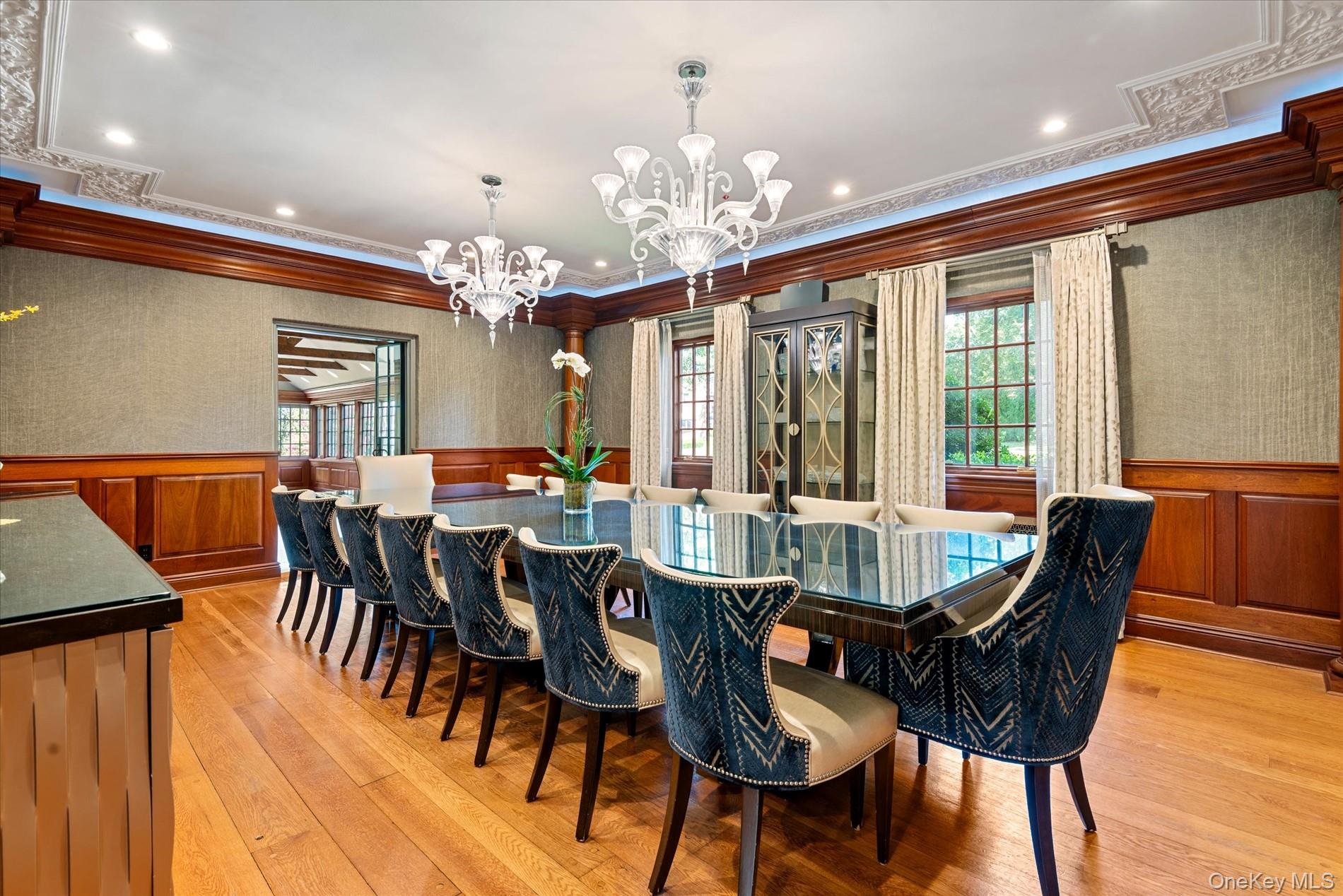 32 Wildwood Drive, Great Neck, NY 11024