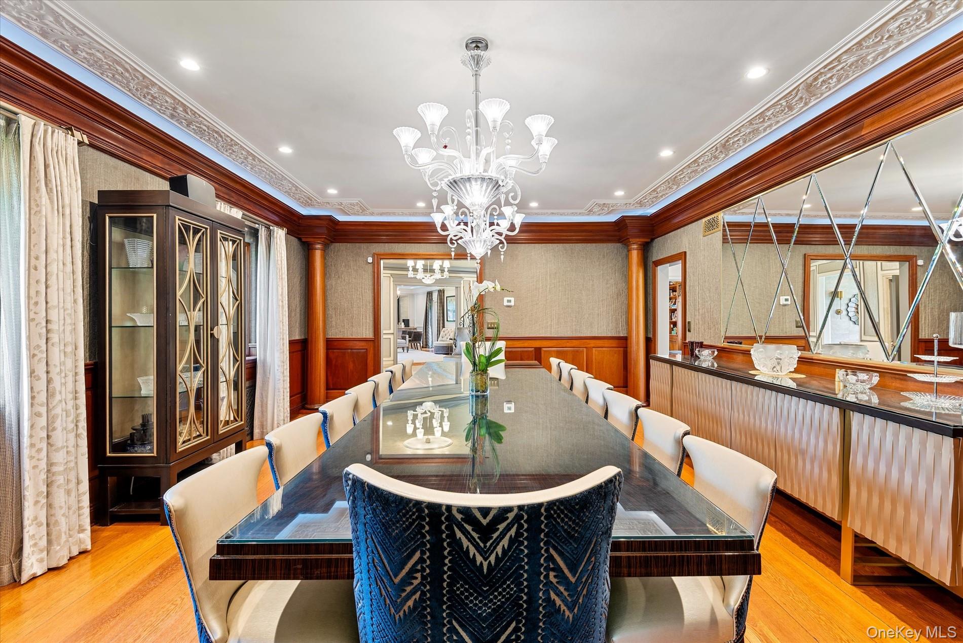 32 Wildwood Drive, Great Neck, NY 11024