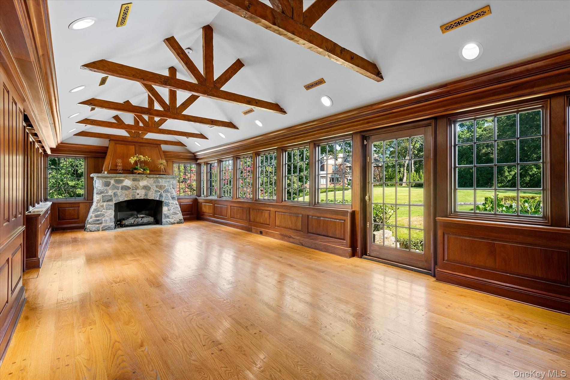 32 Wildwood Drive, Great Neck, NY 11024