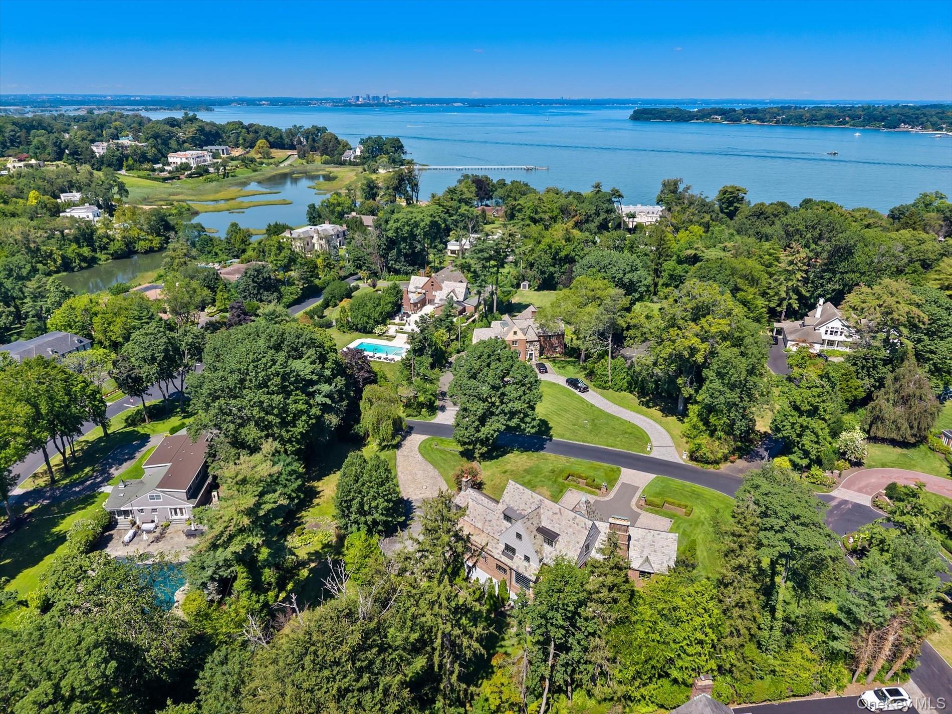 32 Wildwood Drive, Great Neck, NY 11024