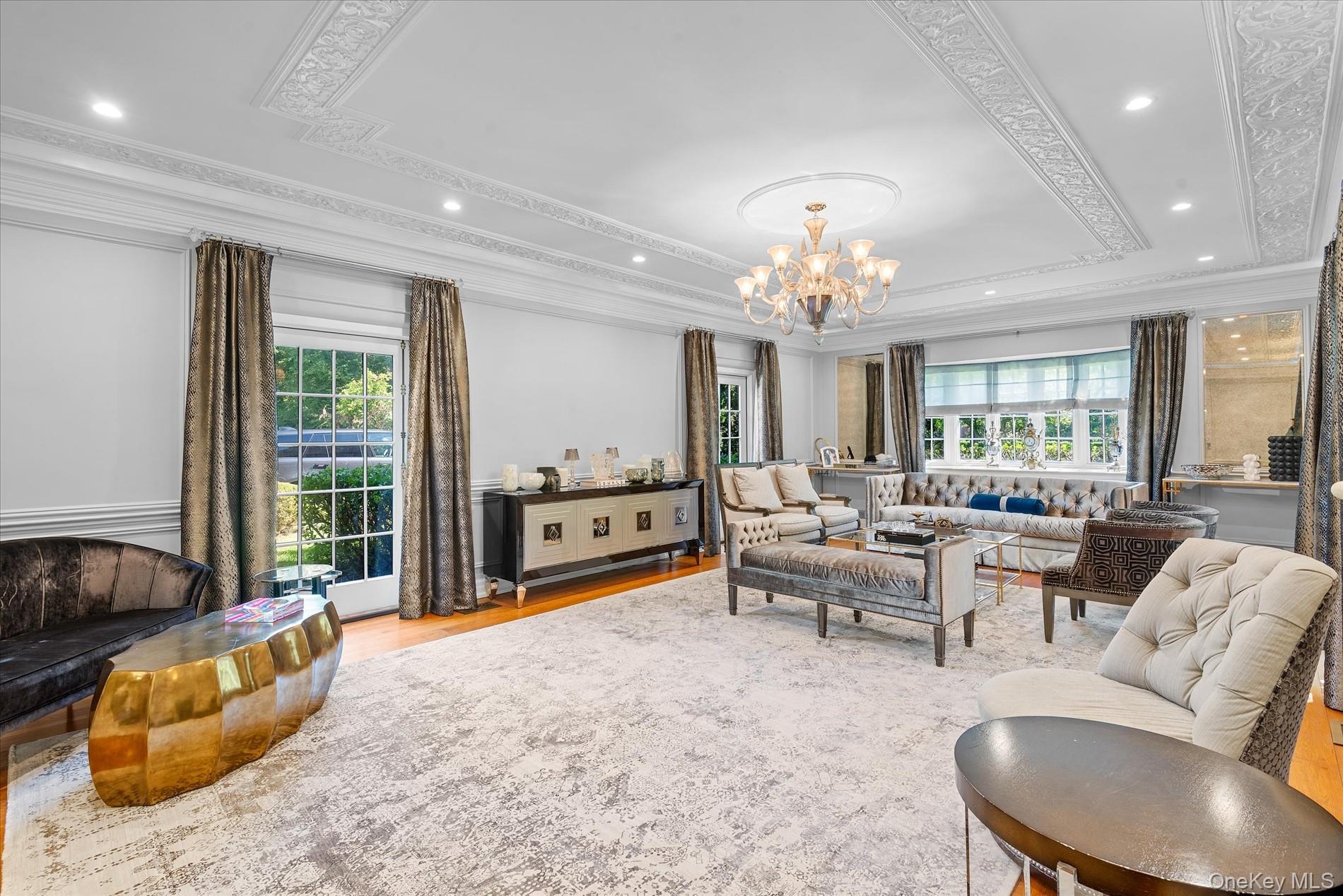 32 Wildwood Drive, Great Neck, NY 11024